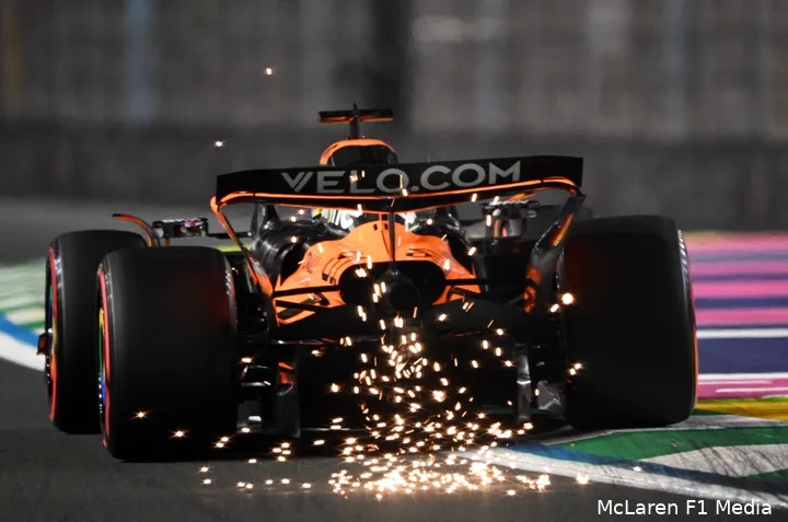 <i>De voorsprong die McLaren in de derde training had verdween.</i>