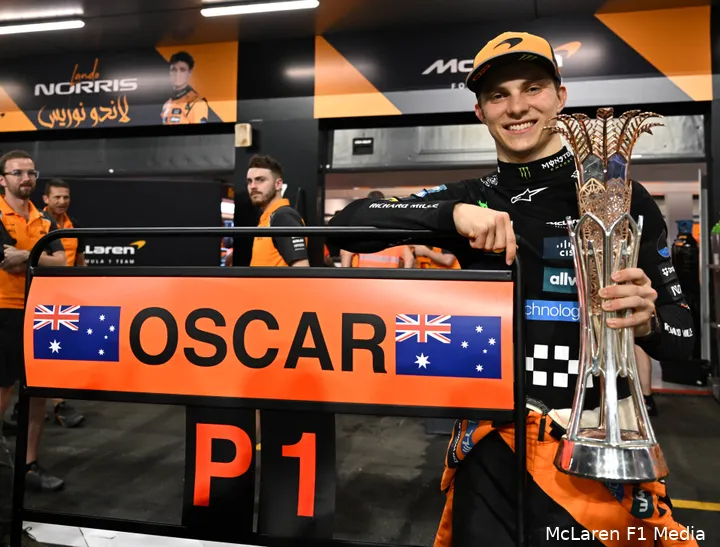 <i>Oscar Piastri is na ex-Red Bull Racing-coureur Mark Webber de eerste Australiër die het kampioenschap leidt.&nbsp;</i>