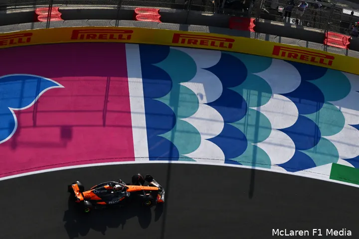 mclaren piastri vrijdag saoedi arabie jeddah 2025