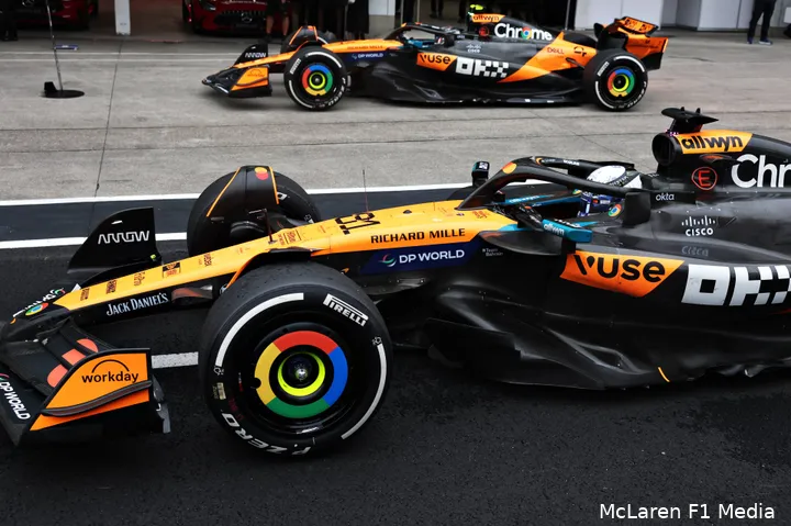 <i>McLaren is een halve seconde sneller dan de rest van het veld.</i>