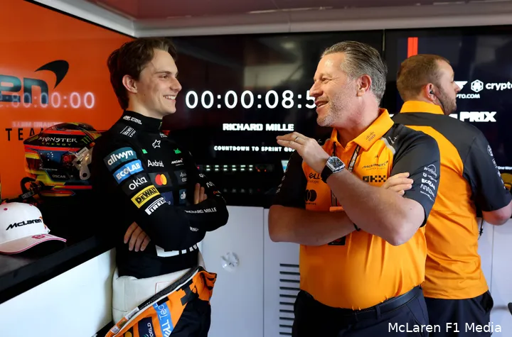 oscar piastri zak brown mclaren 2025 miami