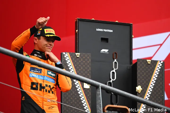 lando-norris-mclaren-racedag-belgie-2025