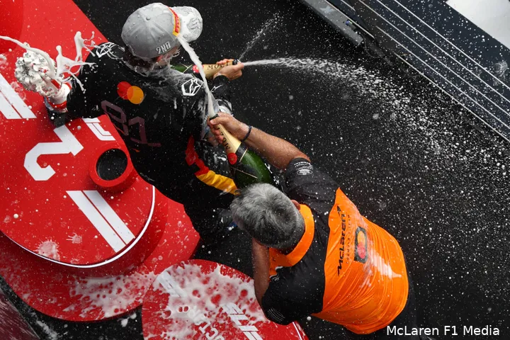 oscar piastri podium silverstone 2025