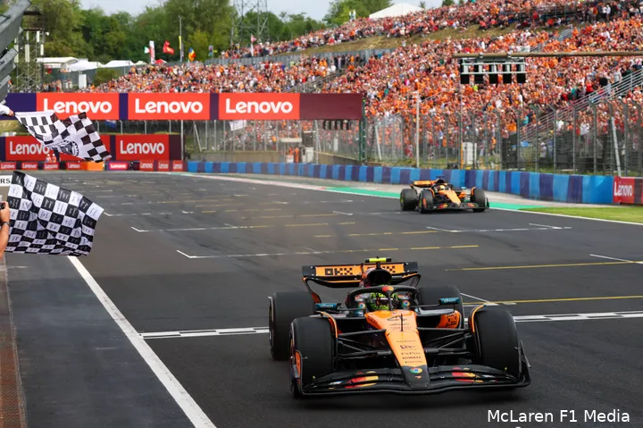 lando-norris-oscar-piastri-zondag-race-mclaren-hongarije