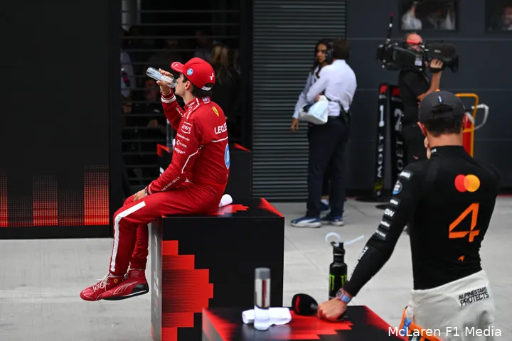 mclaren-lando-norris-charles-leclerc-ferrari-gp-hongarije-zaterdag-2025-8