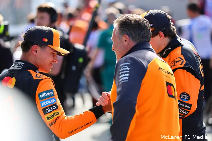 mclaren-oscar-piastri-lando-norris-zak-brown-gp-nederland-2025-zaterdag-4
