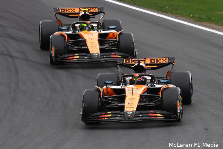 oscar-piastri-lando-norris-mclaren-gp-nederland-2025-zondag-2