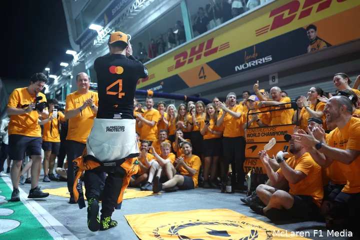 lando-norris-mclaren-gp-singapore-2025-zondag-constructeurs-kampioen-2