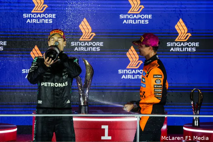 lando-norris-mclaren-gp-singapore-2025-zondag-george-russell-mercedes-podium