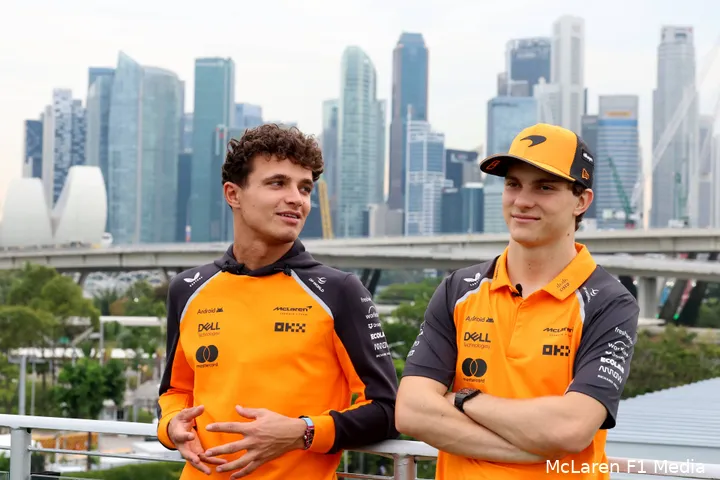 lando-norris-oscar-piastri-singapore-2025-mclaren
