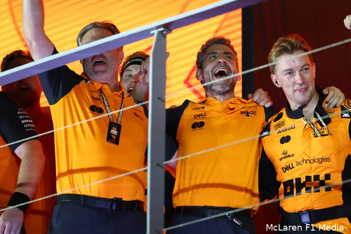mclaren-gp-singapore-2025-zondag-constructeurs-kampioen-andrea-stella-zak-brown