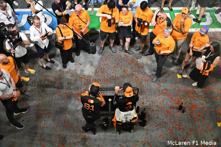 oscar-piastri-lando-norris-mclaren-gp-singapore-2025-zondag-constructeurs-kampioen-4