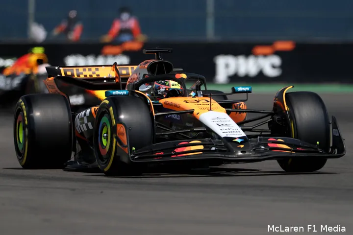 oscar-piastri-mclaren-mexico-zaterdag-2025