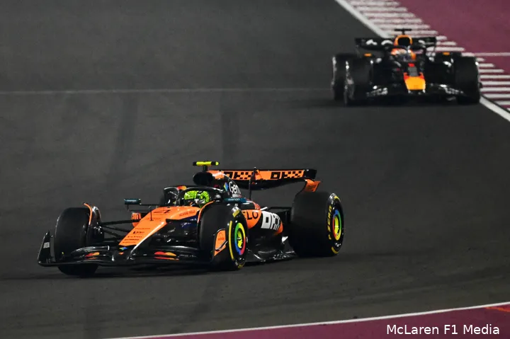 lando-norris-mclaren-gp-qatar-2025-zondag-max-verstappen