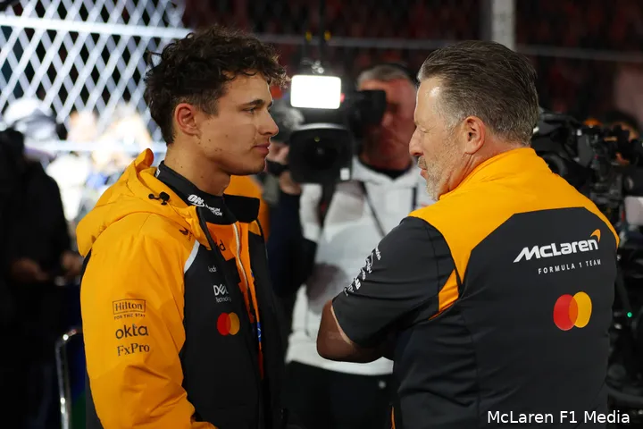 lando-norris-zaK-BROWN-mclaren-gp-las-vegas-2025-zondag