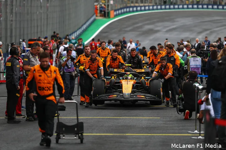 lando-norris-zaterdag-brazilië-sprint-mclaren-2025