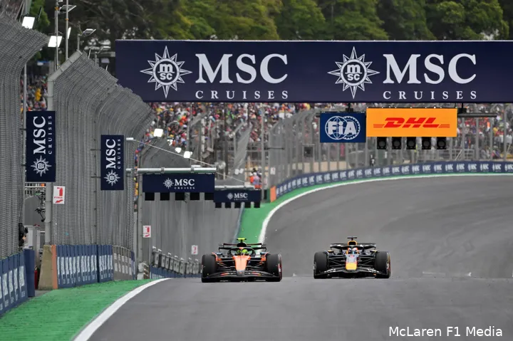 max-verstappen-red-bull-racing-lando-norris-mclaren-gp-sao-paulo-brazilie-2025-zondag