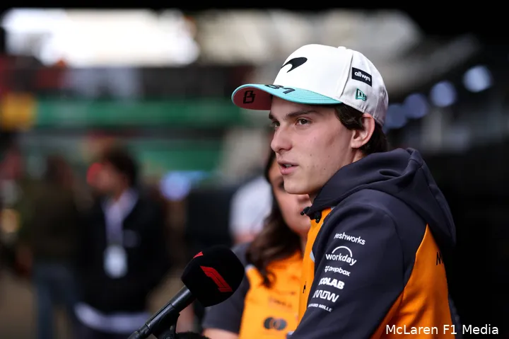 oscar-piastri-mclaren-brazilie-vrijdag (9)