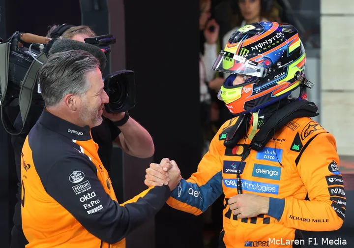oscar-piastri-mclaren-gp-qatar-2025-vrijdag-zak-brown-3