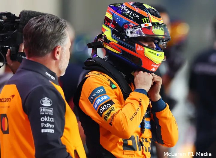 oscar-piastri-mclaren-gp-qatar-vrijdag-2025-zak-brown