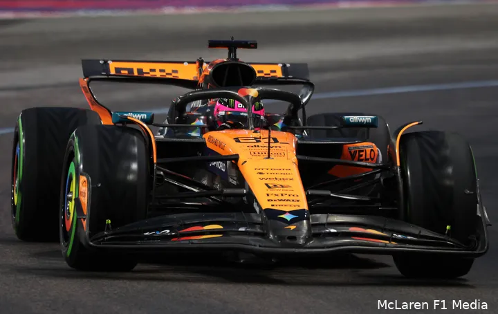 oscar-piastri-mclaren-zaterdag-vt3-2025-las-vegas