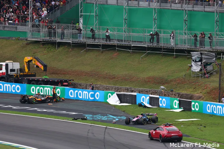 oscar-piastri-zaterdag-sprintrace-mclaren-2025-brazilie-crash