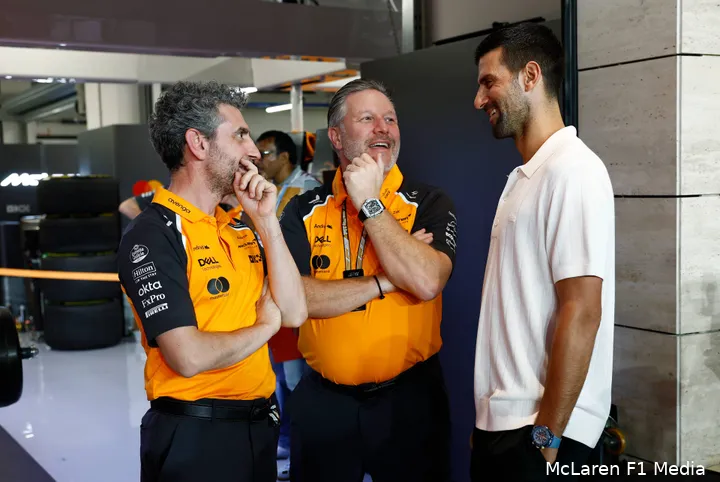 zak-brown-andrea-stella-mclaren-2025-sprintrace