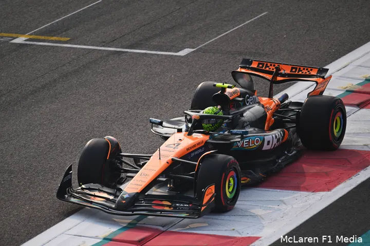 lando-norris-mclaren-abu-dhabi-2025-vt3