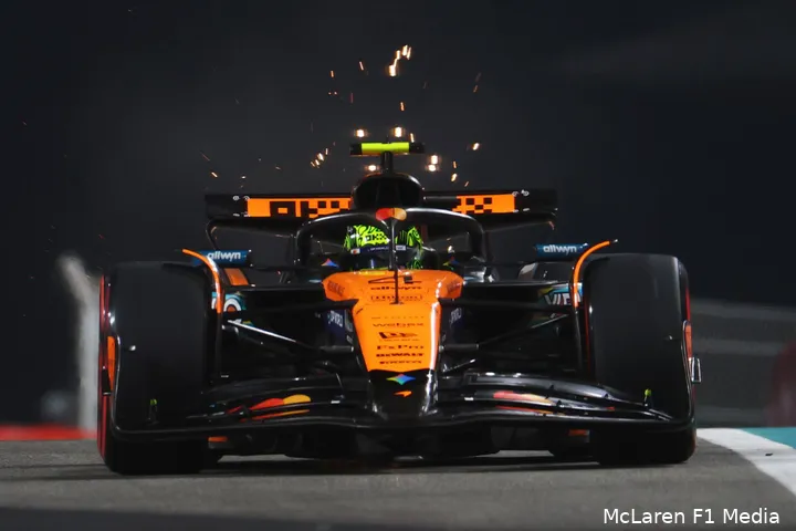 lando-norris-mclaren-abudhabi-vrijdag (11)