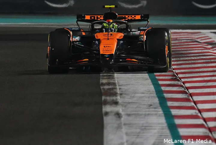lando-norris-mclaren-abudhabi-vrijdag (13)