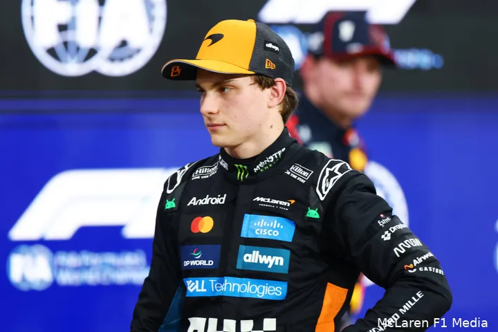 oscar-piastri-mclaren-gp-abu-dhabi-2025-zaterdag-15