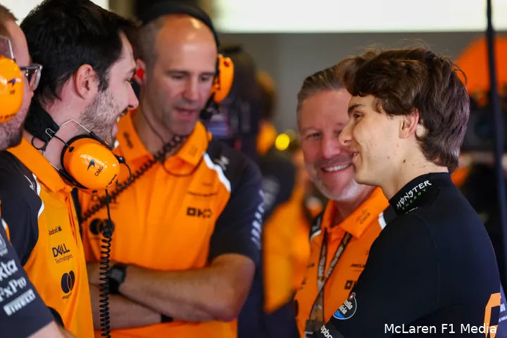oscar-piastri-mclaren-gp-abu-dhabi-2025-zaterdag-4