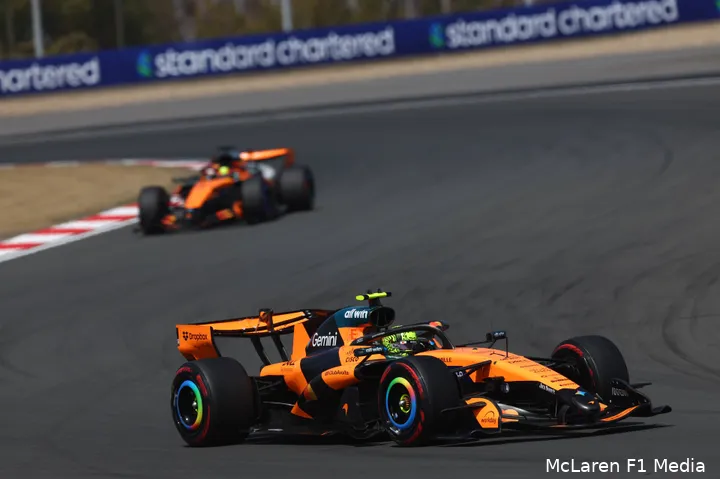 lando-norris-mclaren-oscar-piastri-china-zaterdag-2026