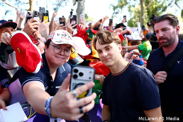 oscar-piastri-mclaren-vrijdag-australie (4)