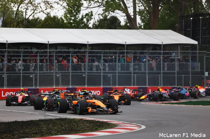 start-kimi-antonelli-mercedes-george-russell-lando-norris-oscar-piastri-mclaren-2026-zondag-race-canada