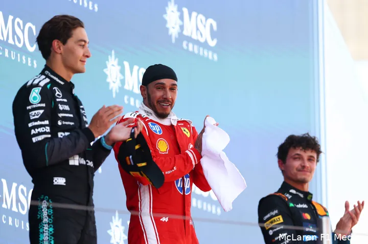lando-norris-mclaren-lewis-hamilton-ferrar-mercedes-george-russell-gp-barcelona-catalonie-2026-zondag-podium-4