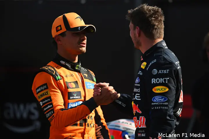 lando-norris-mclaren-gp-hongarije-2026-zondag-max-verstappen-2