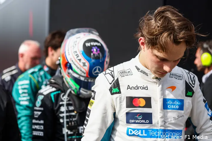 oscar-piastri-mclaren-gp-groot-brittannie-2026-zondag-andrea-kimi-antonelli-mercedes