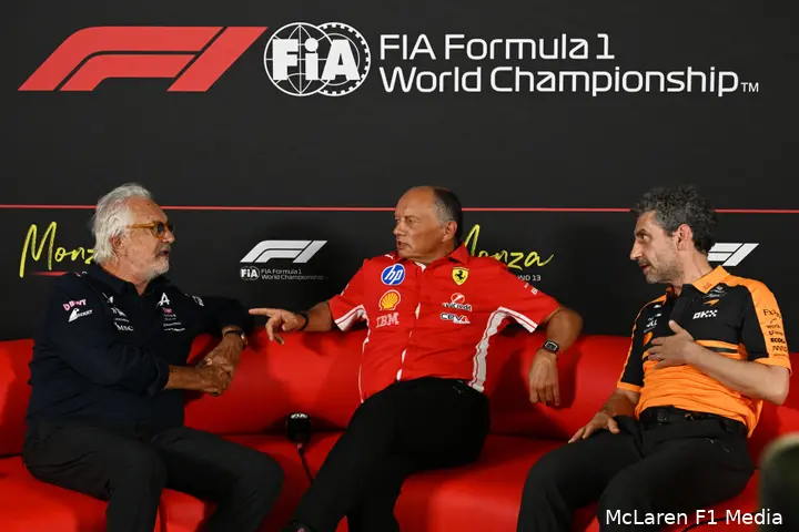 andrea-stella-persconferentie-mclaren-gp-italie-2026-vrijdag-fred-vasseur-flavio-briatore-6