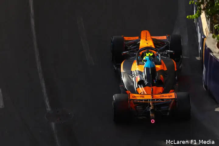 lando-norris-2026-mclaren-baku-bakoe-azerbeidzjan