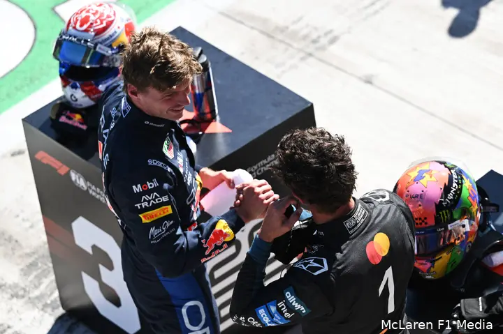 lando-norris-mclaren-gp-spanje-2026-zaterdag-max-verstappen-3