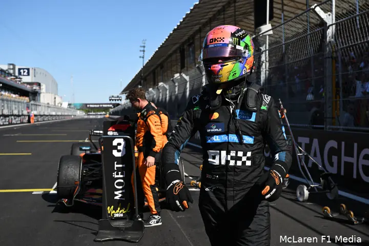 lando-norris-mclaren-gp-spanje-2026-zondag