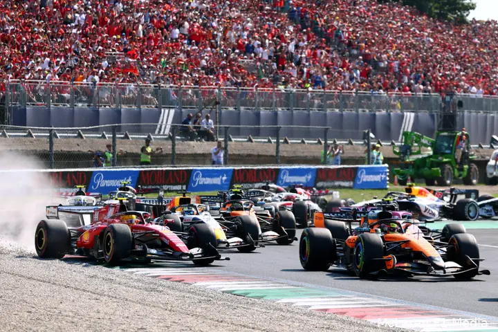 lewis-hamilton-ferrari-oscar-piastri-mclaren-gp-italie-2026-zondag