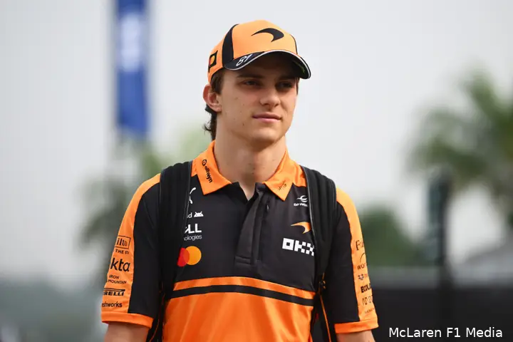 oscar-piastri-mclaren-sepang-maleisie-bahrein-2