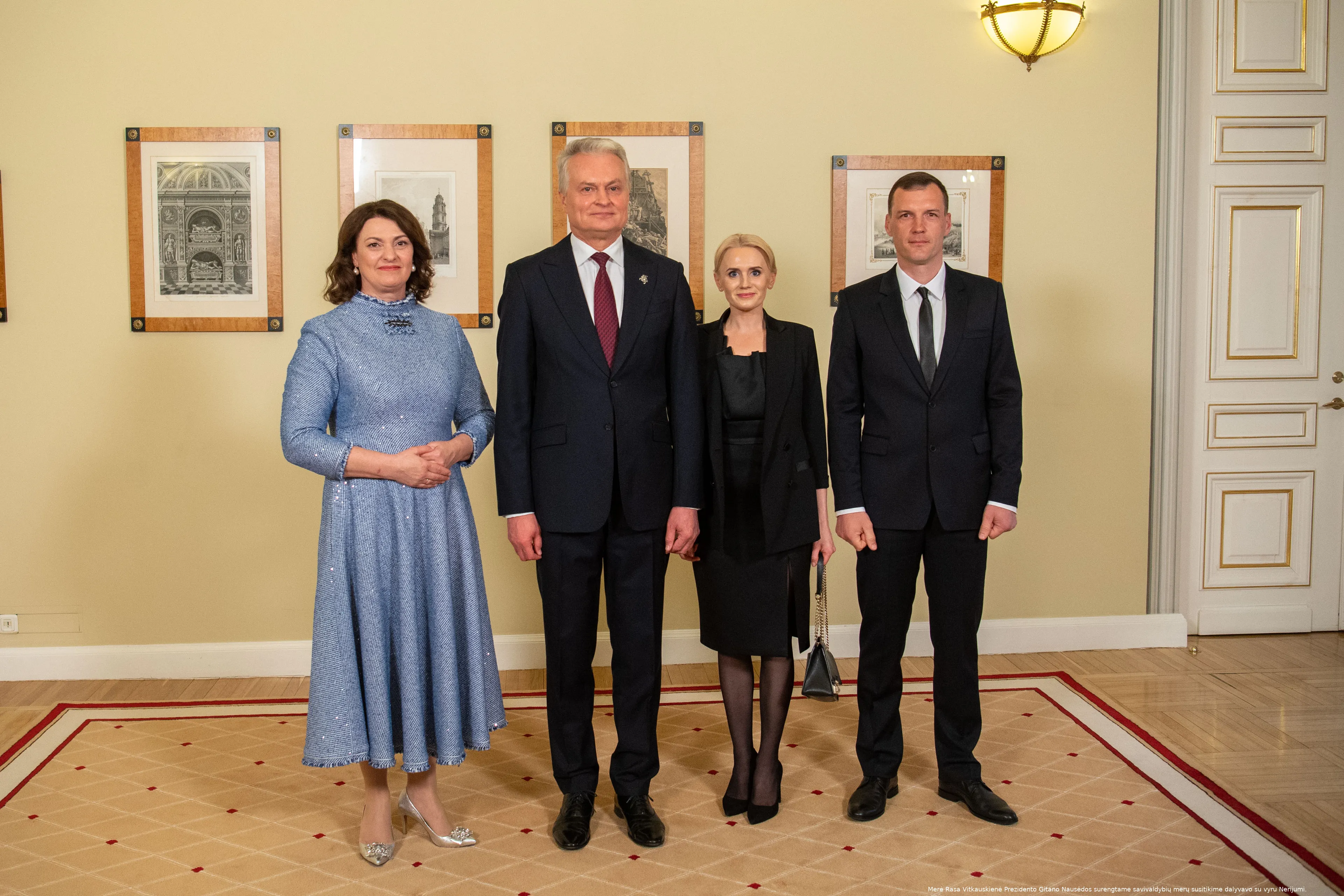 mere rasa vitkauskiene prezidento surengtame savivaldybiu meru susutikime dalyvavo su vyru nerijumi