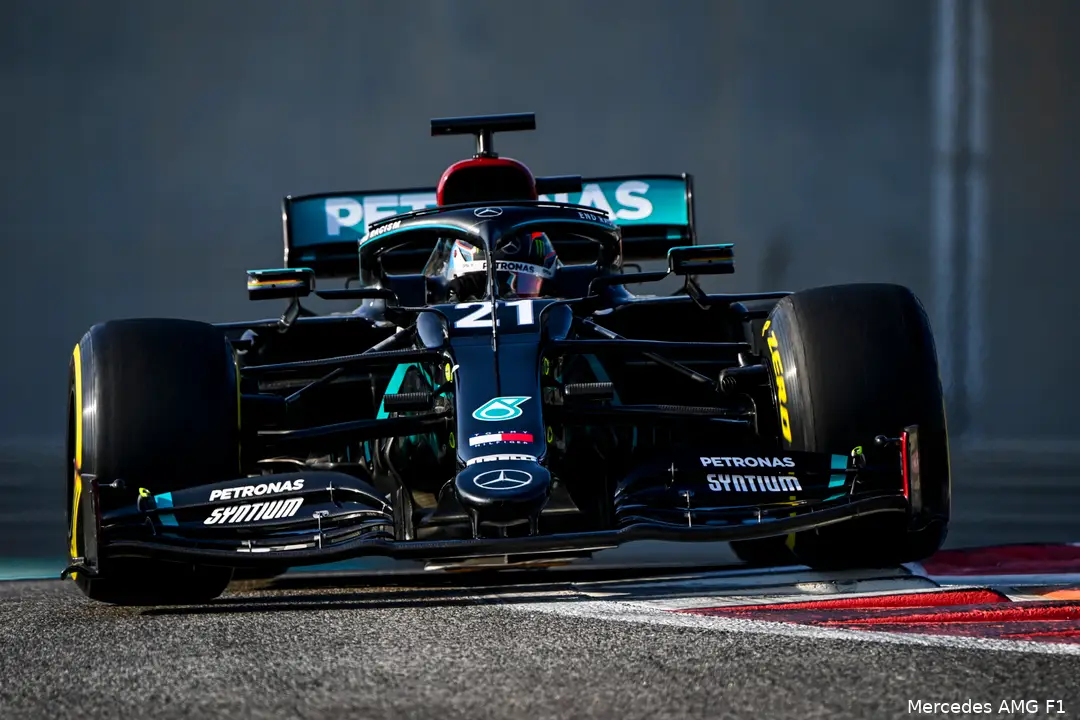 Bij Mercedes mocht De Vries zijn eerste officiële kilometers in de F1-bolide maken. (Foto: Mercedes AMG F1)&nbsp;