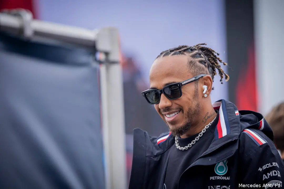 Op donderdagmiddag in Monza bevestigde Hamilton zijn contract tot en met 2025 met Mercedes.(Foto: Mercedes AMG F1)