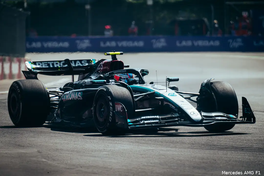 Antonelli liep vloerschade op in VT1. (Foto:&nbsp;Mercedes AMG F1)