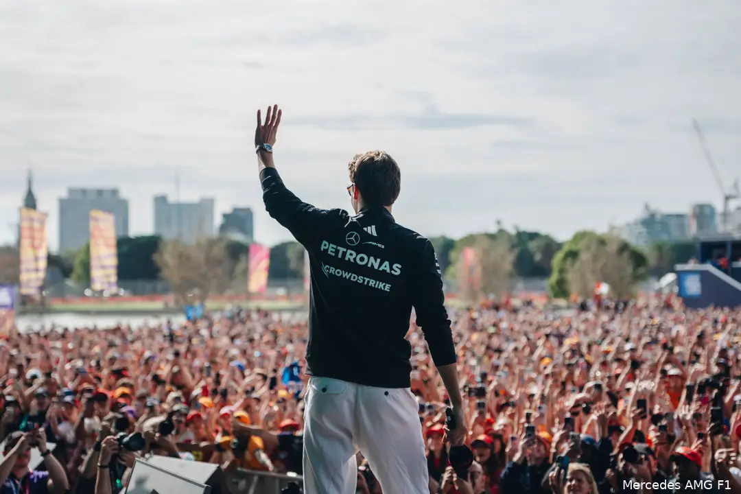 george russell melbourne fans mercedes