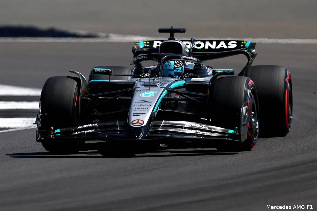 george russell mercedes 2025 silverstone groot brittannie vrijdag training 2